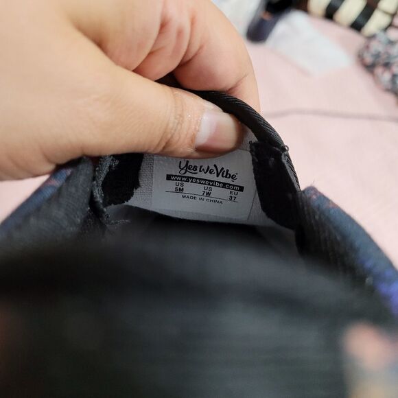 Yes We Vibe Colorful Yin Yang Mandala Slip-on Shoes. Size 7 - Picture 9 of 9